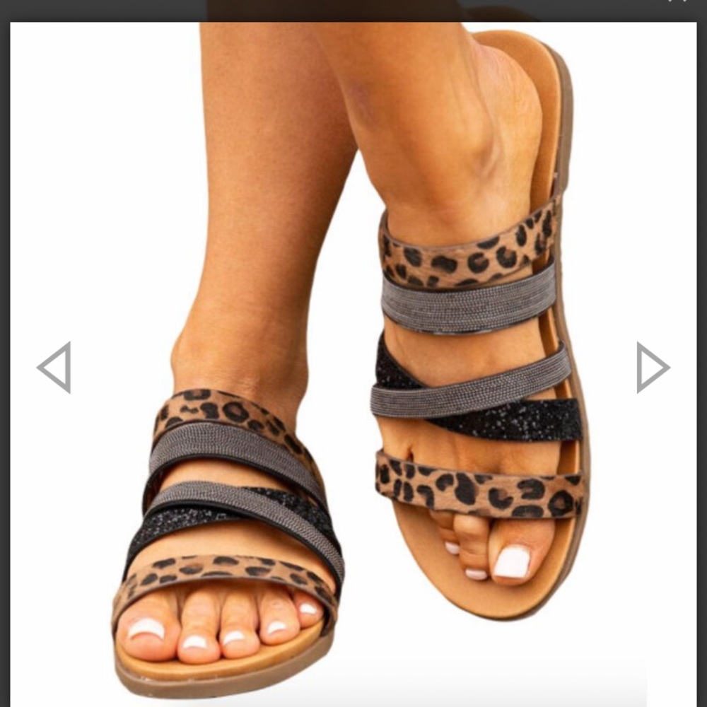 Roman leopard animal print slide sandals nwot